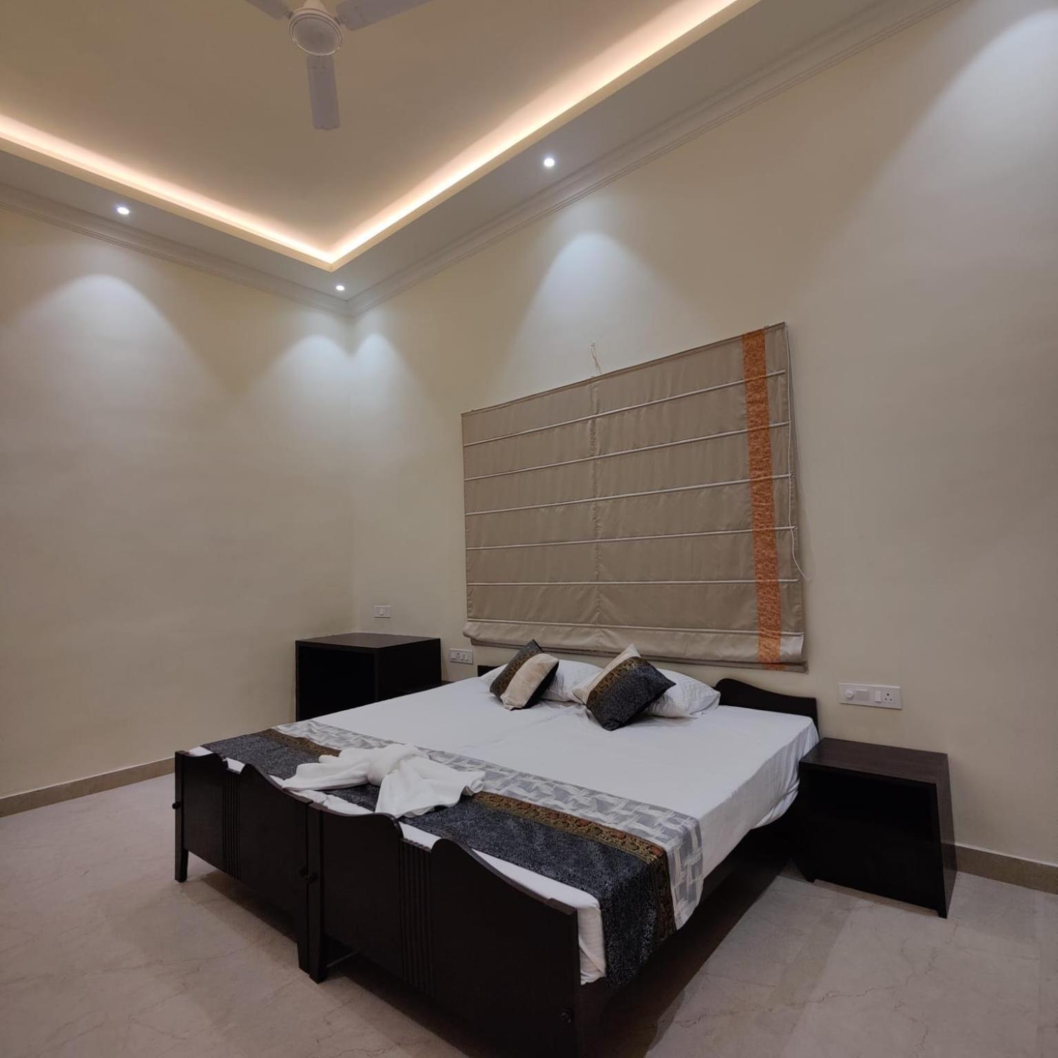 Heritage Haveli Varanasi Bagian luar foto